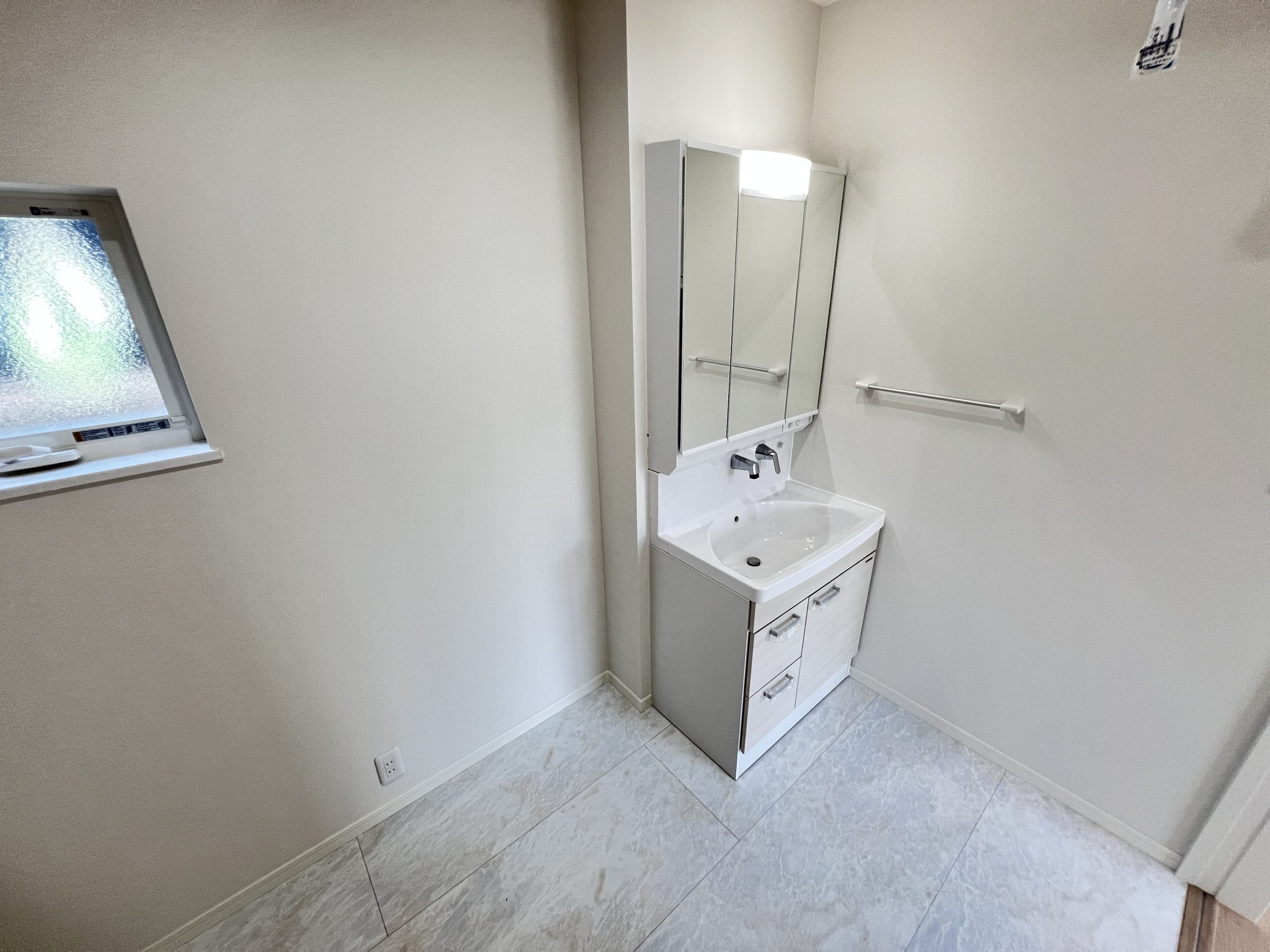 【価格変更】菊池郡菊陽町 大字原水 （三里木駅 ） 2階建 ３ＳＬＤＫ