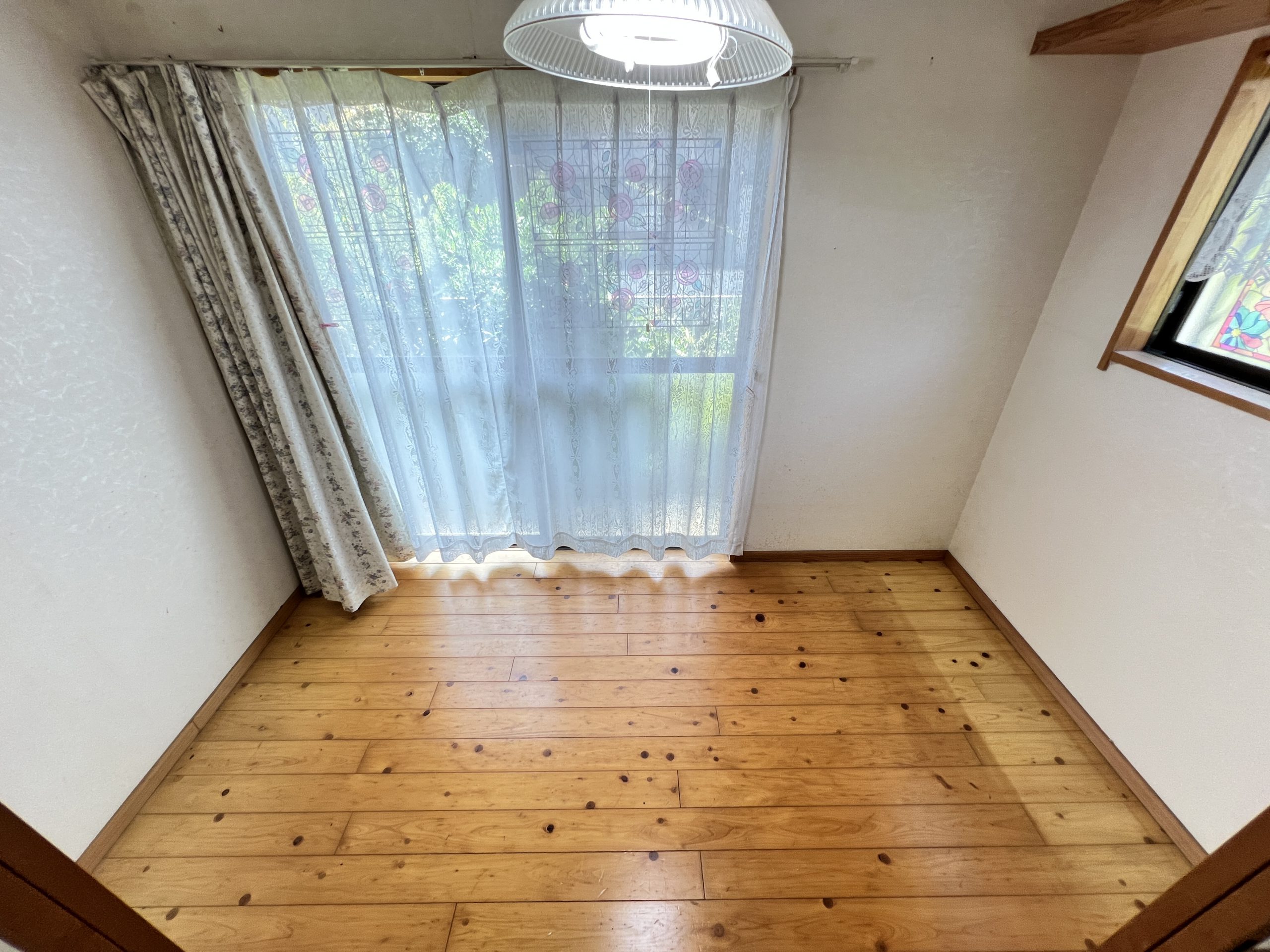 熊本市近郊東区 長嶺東５丁目 2階建 ６ＳＬＤＫ