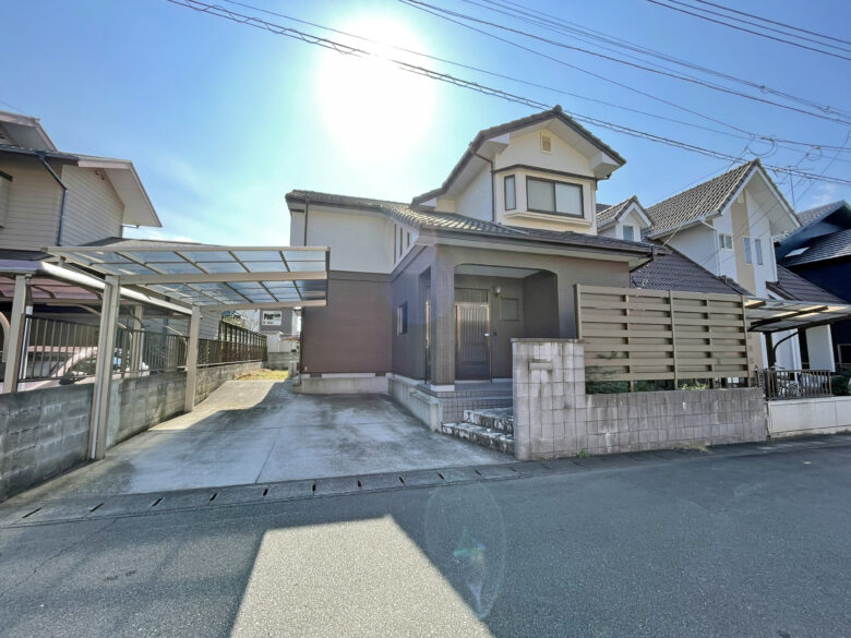 東区 長嶺東３丁目 2階建 ４ＬＤＫがご成約となりました