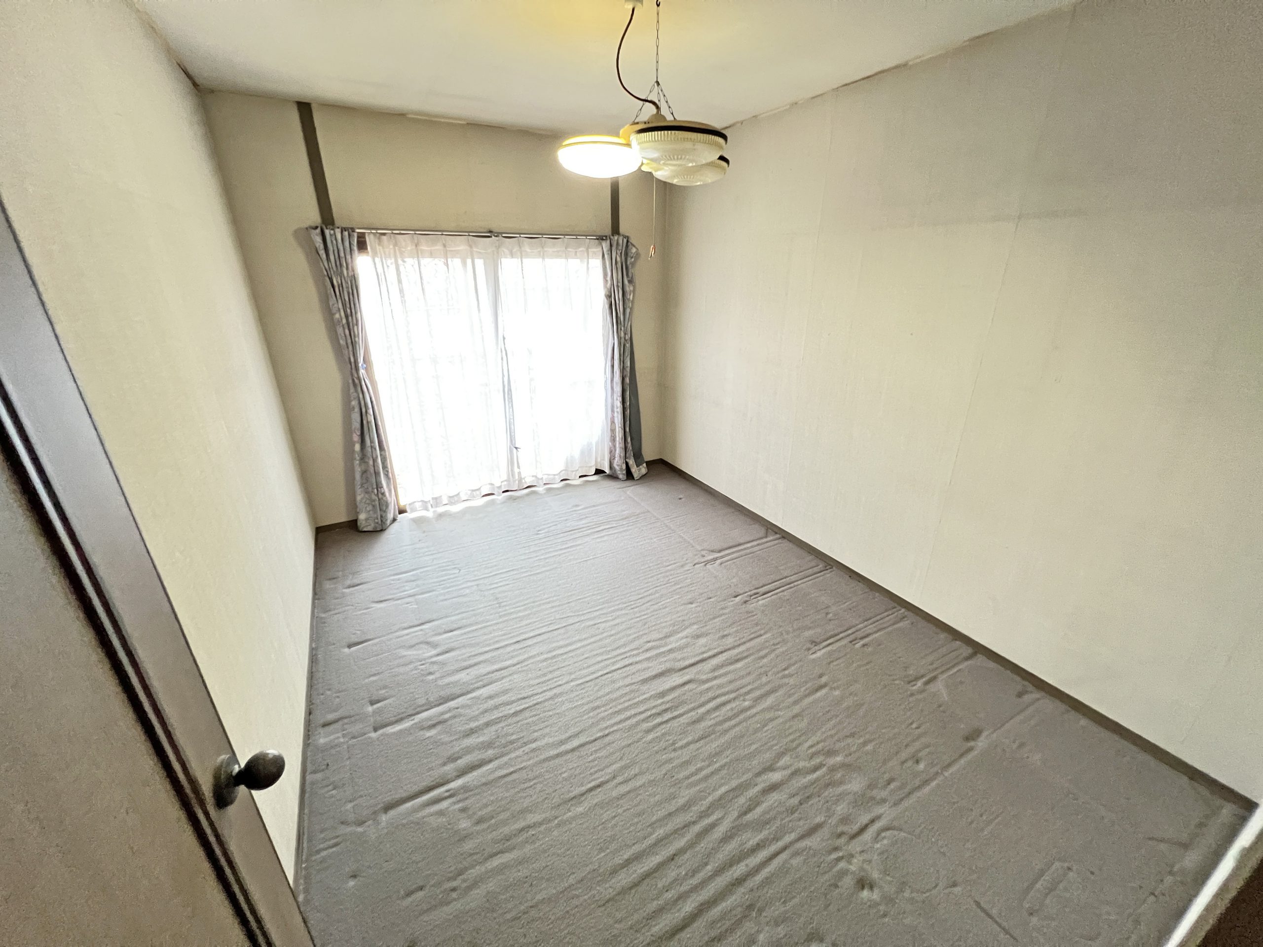 熊本市近郊東区 長嶺東５丁目 2階建 ６ＳＬＤＫ