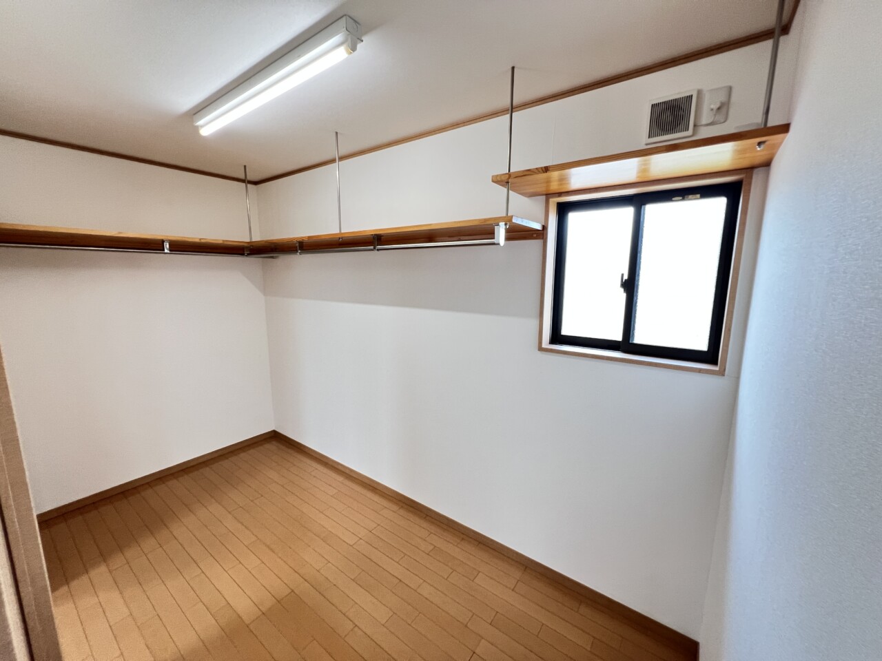 合志市 豊岡（武蔵塚駅） 2階建 ３ＳＬＤＫ